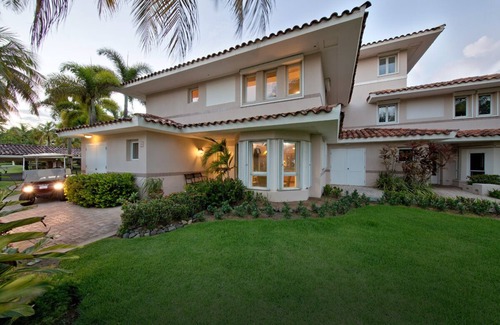Dorado Pueblo Villa | Luxury Vibrant Beachfront Family Villa @ Dorado Beach