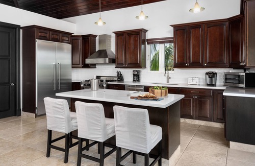 Grace Bay West Villa | Luxury Villa Rental on the Award winning Grace Bay beach!