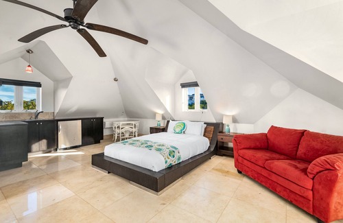 Grace Bay West Villa | Luxury Villa Rental on the Award winning Grace Bay beach!