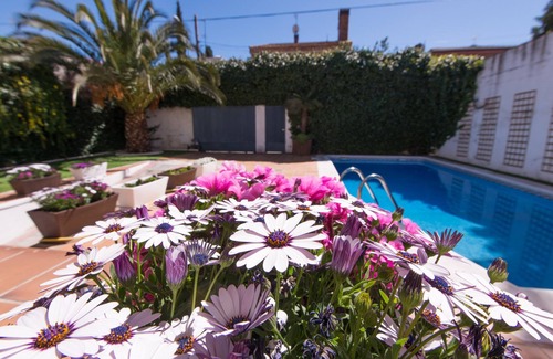 Pena Grande Villa | Luxury villa for up to 18 people. Madrid capital Private pool and garden. WiFi