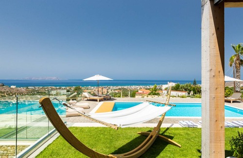 Vathianos Kampos Villa | Luxury Villa GG with private heated pool