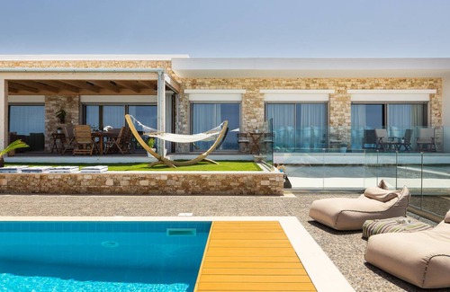 Vathianos Kampos Villa | Luxury Villa GG with private heated pool