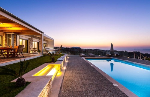 Vathianos Kampos Villa | Luxury Villa GG with private heated pool