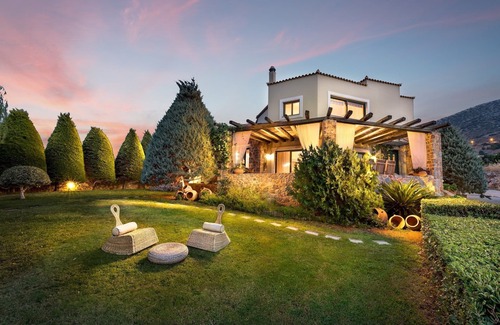 Koutouloufari Villa | Luxury Villa Golden Crest with private pool