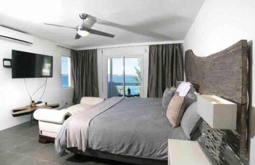 Maho Villa | Luxury Villa in Lowlands, Sea View