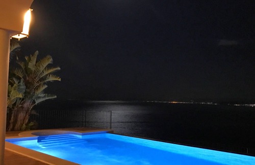 Faro de Cullera Villa | LUXURY VILLA in VALENCIA COAST. WI FI & private infinity saline pool near golf.