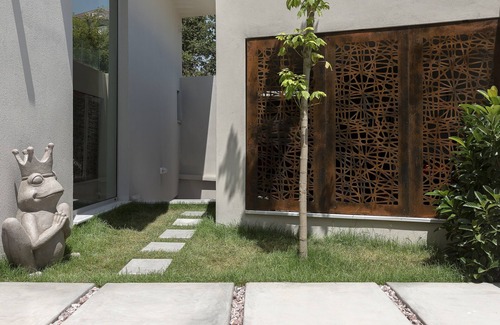 Koukounaries Villa | luxury villa k skiathos town