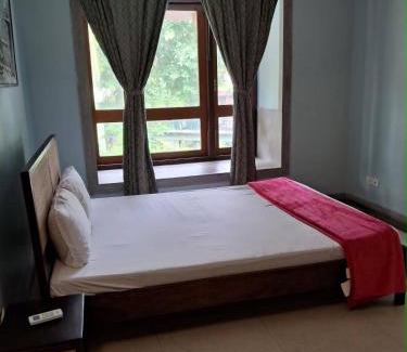 Raichak House | Luxury Villa Large Private Pool