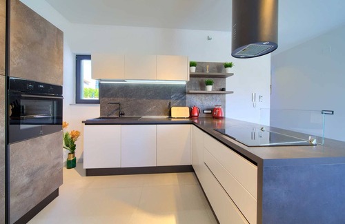 Milohnici House | Luxury villa Lucija with heated pool