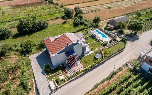 Dicmo Villa | Luxury Villa Nadalina-Dicmo