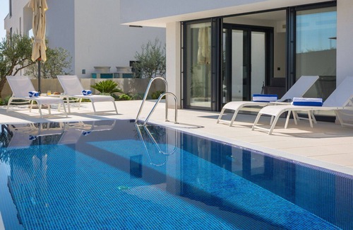 Seget Vranjica Villa | Luxury Villa Nautica Seconda with Pool
