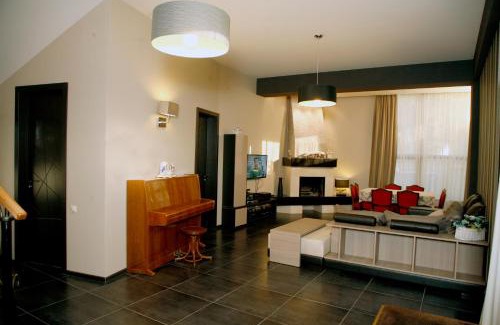 Tbilisi House | Luxury Villa Nieli