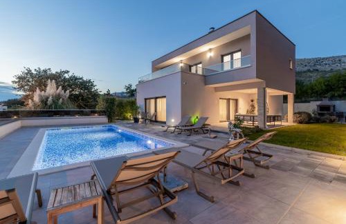 Srinjine Villa | Luxury Villa Oriolus, heated pool, sauna, Split