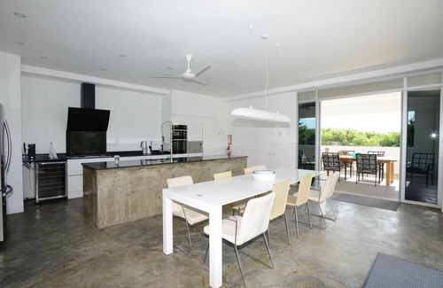 New Hope Villa | Luxury Villa Overlooking the Caribbean Sea