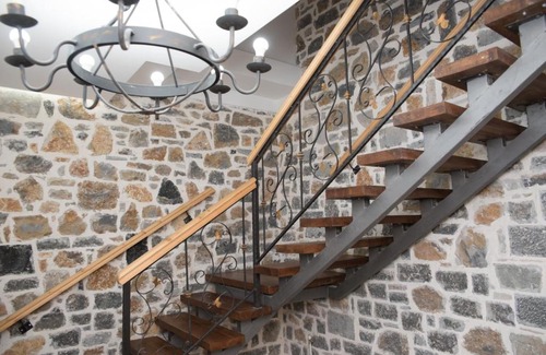 Moscopole Villa | Luxury Villa Saint Sofia
