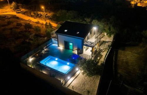 Mejasi House | Luxury villa Stocia Split with swimming pool, sauna and jacuzzi in a peaceful location in Split