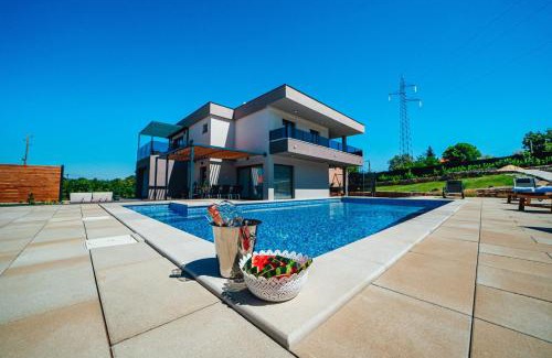 Lokvicici Villa | Luxury villa Tori in Imotski, pool