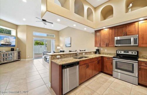 Indian Harbour Beach Villa | Luxury Villa near beach