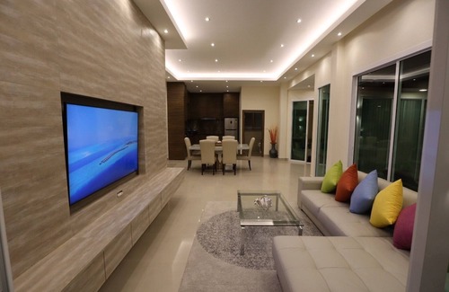 Nong Prue Villa | Luxury villa Villa AD 3BR/6-8 people