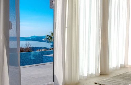 Podstrana Villa | Luxury Villa White Velvet with Pool