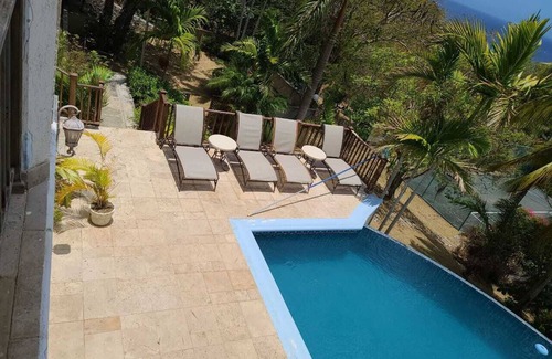 Montego Bay Villa | Luxury villa with a breathtaking view of the ocean