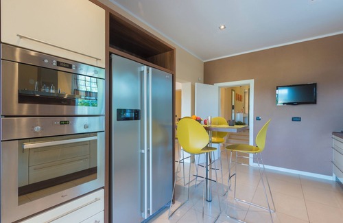 Pomer House | Luxury villa with heated pool by the sea in a quiet area