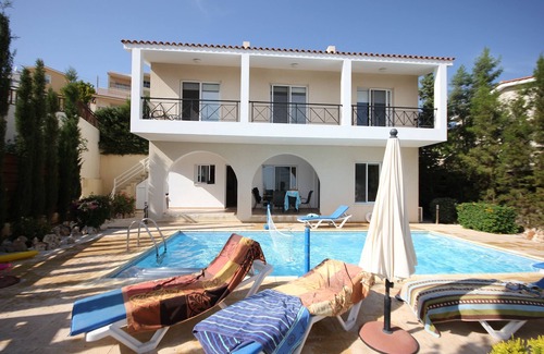 Peyia Town Villa | Luxury Villa With Pool And Sea Views (free WiFi And Air-Con)