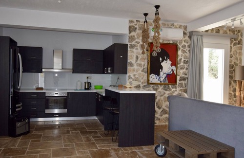 Skala Rachoniou Villa | Luxury villa with sea views and unique designs