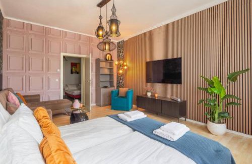 Funfhaus Apartment | Luxury Vintage Vibe