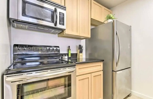 Emeryville Apartment | Luxury Warm Cozy Homenn