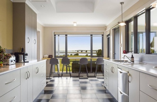 Clarence Point House | Luxury Waterfront Family Haven - 4 bed, 3.5 Bath, Hot Tub + Pizza Oven