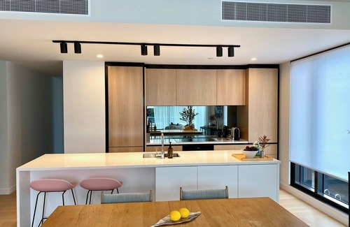 Kingswell Apartment | Luxury Waterfront Apartment in Auckland | 2BR
