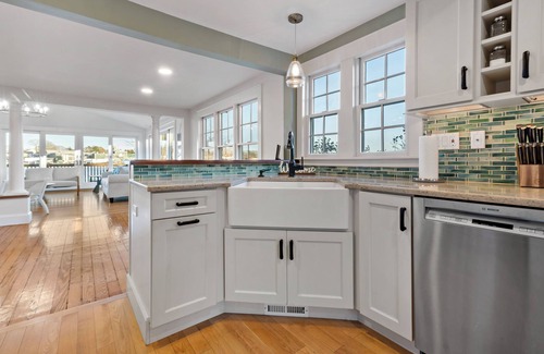 Warren House | Luxury waterfront home with breathtaking views in Barrington