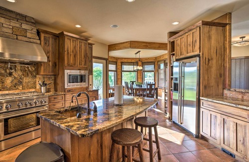 Parachute House | Luxury Waterfront Parachute House w/Fire Pit!