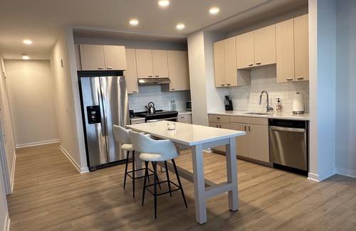 Buzzard Point Apartment | Luxury waterfront view 2 bedroom 2 bathroom Unit