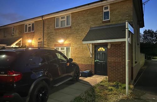 Syon House | Luxury West London 3BR House, Cul De Sac