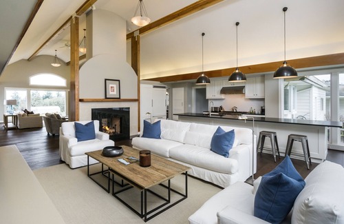 Salem House | Luxury Wine Country Retreat