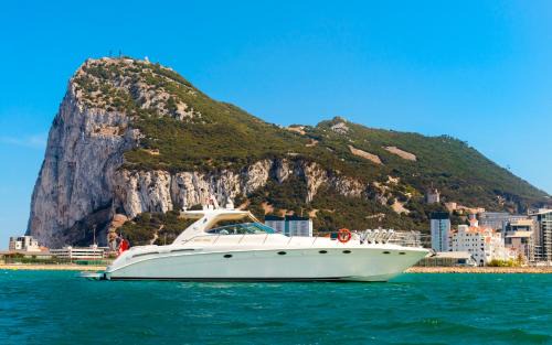 Gibraltar Boat Rental | Luxury Yacht Hotel