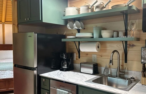 Grand Rapids Cabin | Luxury yurt cabin on park-like property 10 minutes from scenic Grand Rapids.