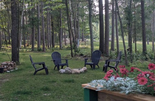 Grand Rapids Cabin | Luxury yurt cabin on park-like property 10 minutes from scenic Grand Rapids.