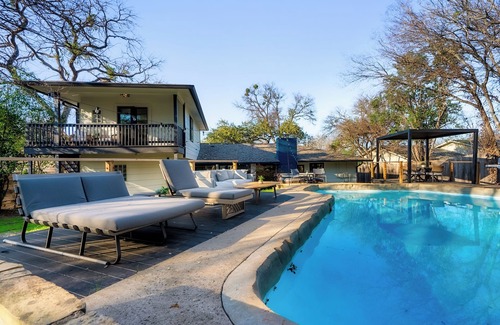 Barton Hills House | Luxury Zilker Home Pool Hot Tub Kitchen