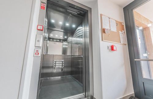 Hradec Kralove Apartment | Luxusní Apartmán U Petrofa s vlastním parkovacím místem