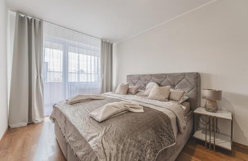 Hradec Kralove Apartment | Luxusní Apartmán U Petrofa s vlastním parkovacím místem