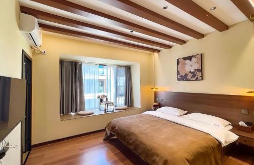 Gucheng District House | Luyu Shijian B&B
