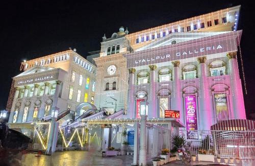 Faisalabad Apartment | Lyallpur Galleria Mall Apartment, 2 BHK, 2 Bedroom with Living Room, Basement Parking, 24x7 Security