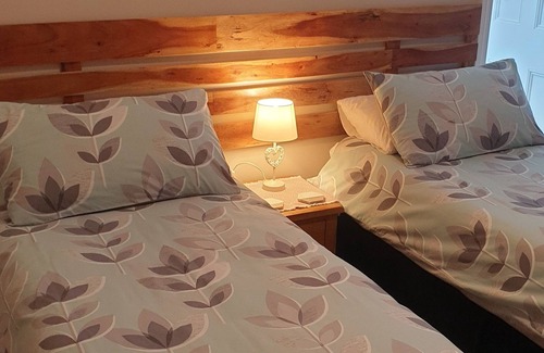 Penistone Bed & Breakfast | Lyndene
