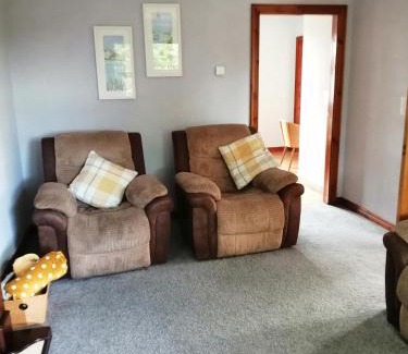 Antrim Apartment | Lynn's Lodge, International Airport 15mins