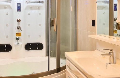 Narok Hotel | Lynson Africa Resort