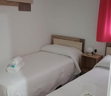 San Jose Obrero Apartment | Lyrioshomes Apartamento Filpo Rojas , Sevilla