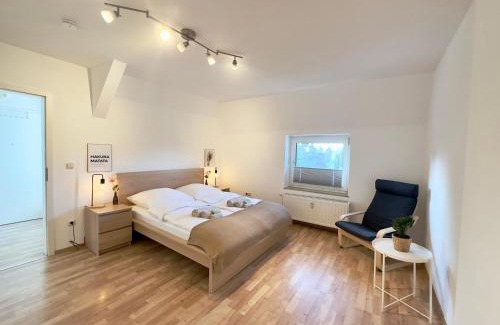 Voede-Abzweig Apartment | Möbliert-nahe STARLIGHT EXPRESS in Bochum -WLAN-Netflix-Loggia oder Terrasse